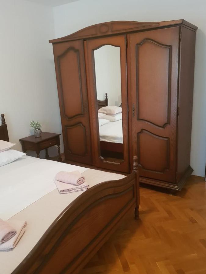 Ruzica * Makarska